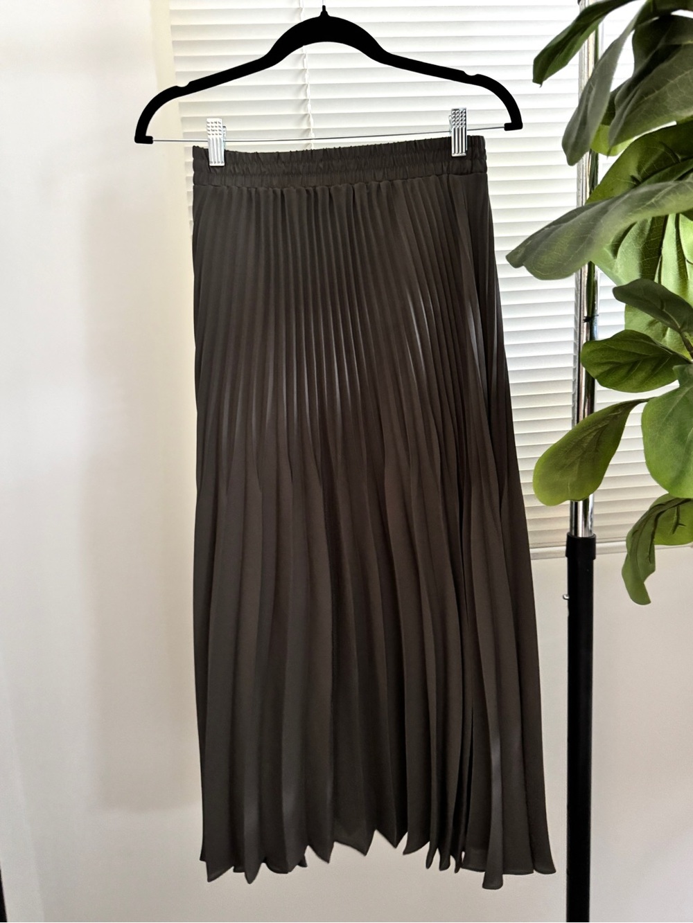 Max Studio Pleated Midi Skirt in Dark Brown
